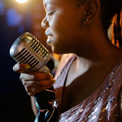 Spoken Word Open Mic Etiquette: Holding The Mic, Holding The Room